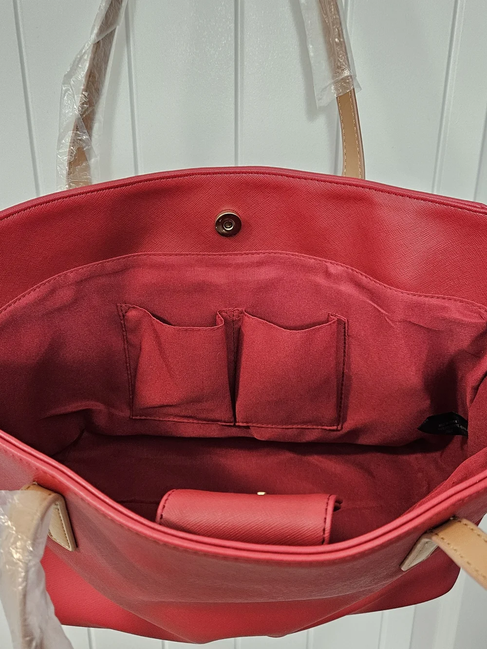 Kenneth Cole Reaction Red Vinyl Tote with Tan Handles - Picture 5 of 7